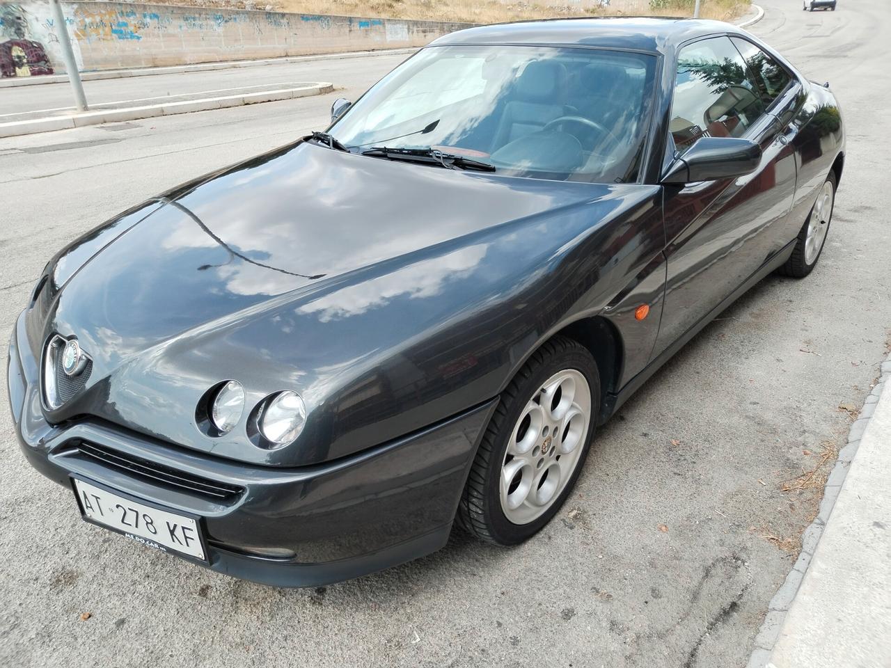 Alfa Romeo GTV 2.0i 16V Twin Spark cat