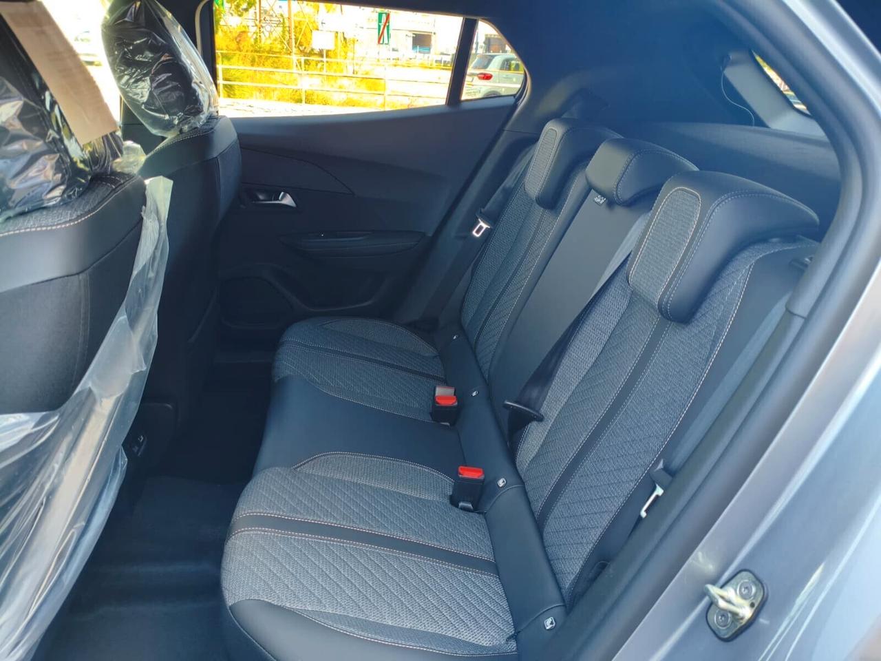 Peugeot 2008 Hybrid 145 e-DCS6 Allure