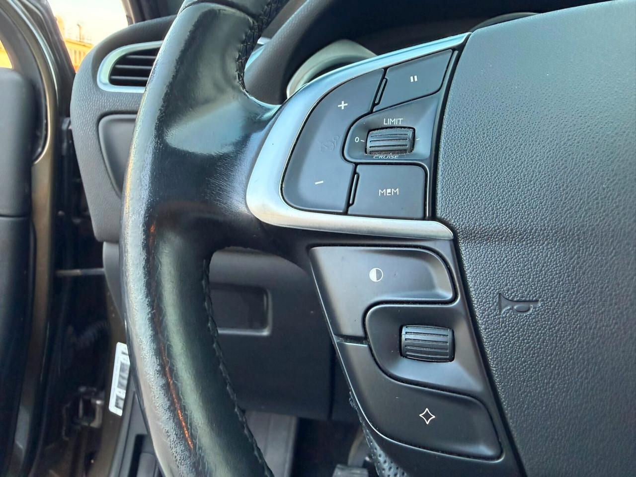 DS4 1.6 e-HDi Berlina 110cv 145000KM