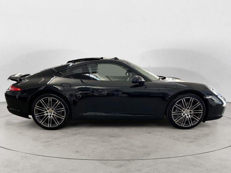 Porsche 911 CARRERA Coupe black edition