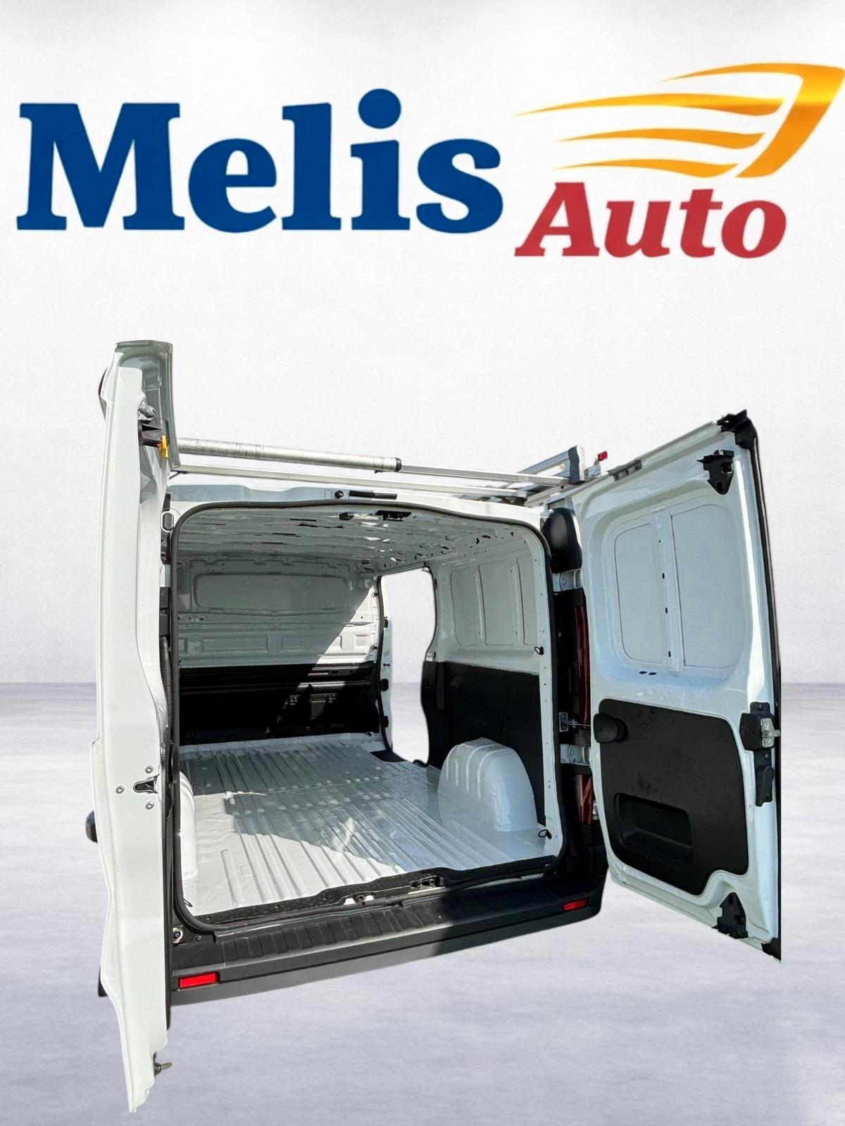 Nissan NV300 FURGONE 3 POSTI IVA ESPOSTA