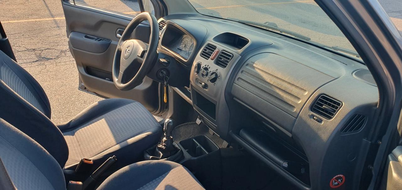 Opel Agila 1.0 12V Club