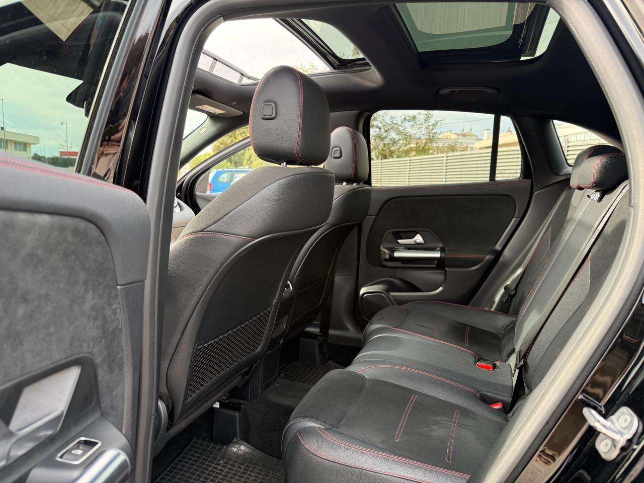 Mercedes-benz GLA 200 d Premium AMG *UNIPRO*