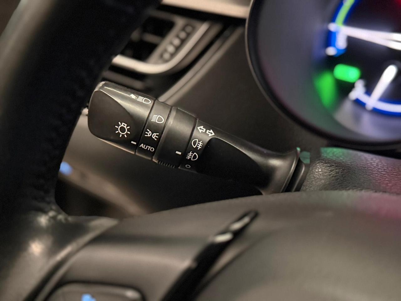 Toyota C-HR 1.8 Hybrid E-CVT Active