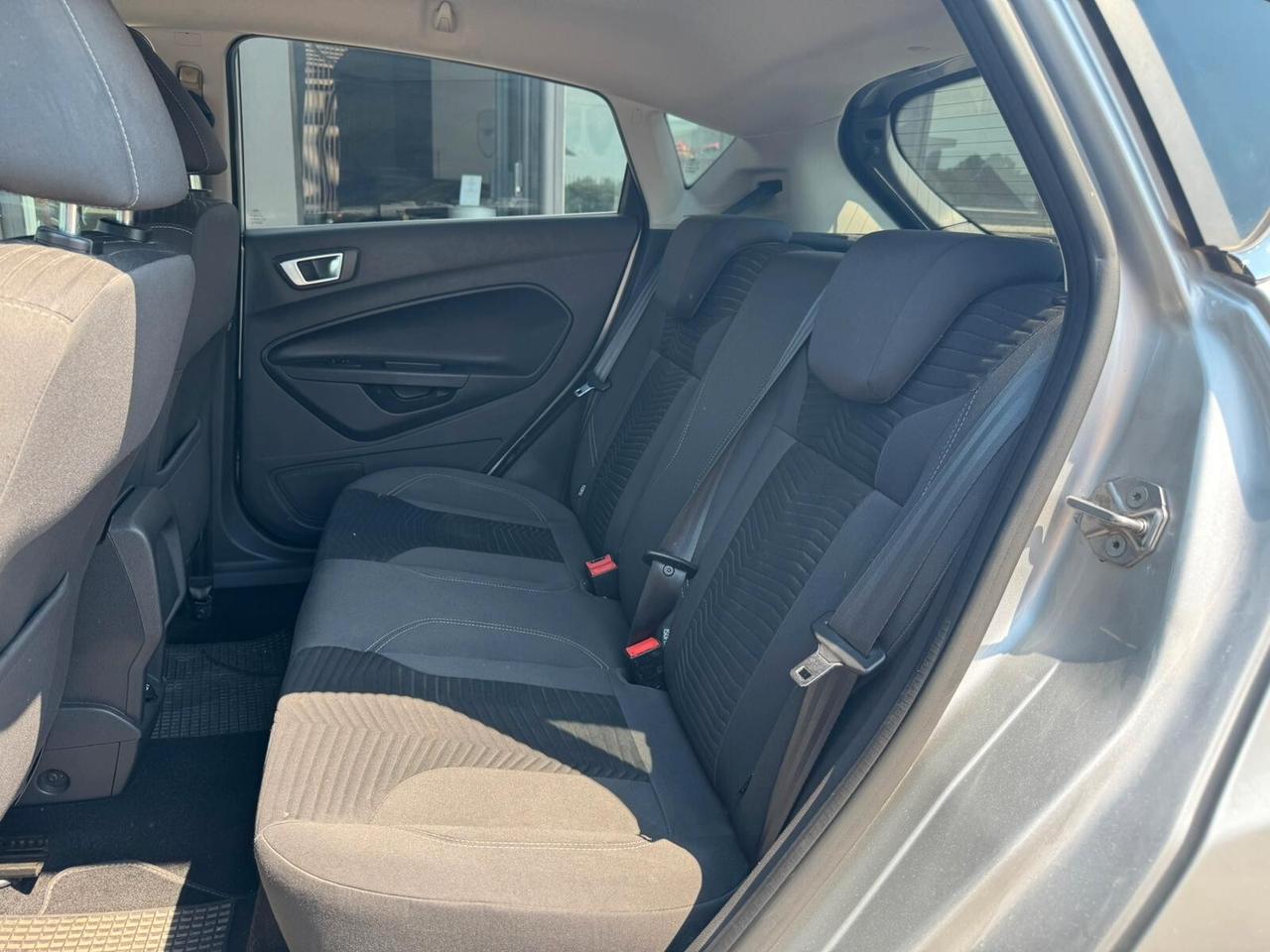 Ford Fiesta 1.5 TDCi 75CV 5 porte Business