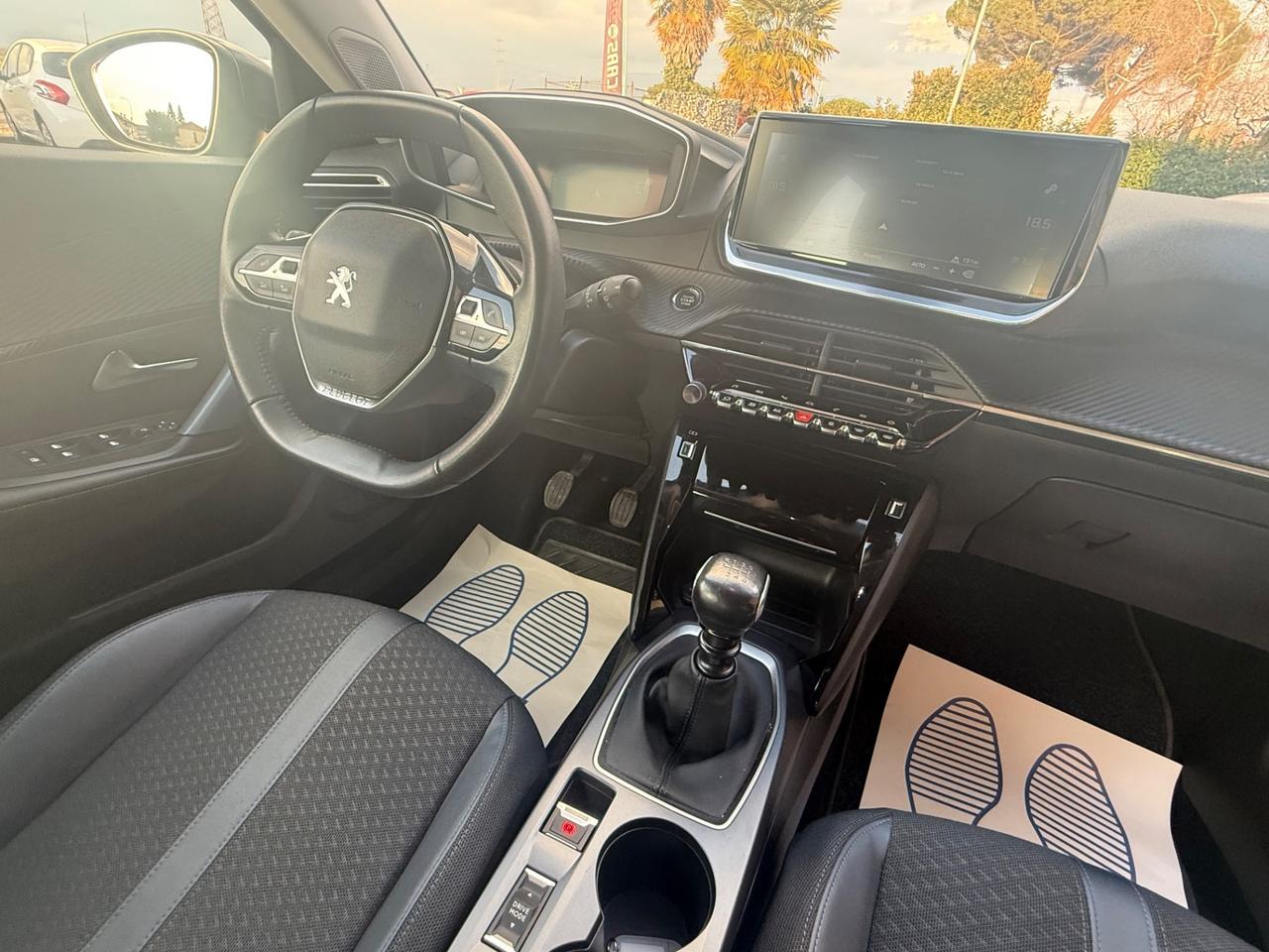 Peugeot 2008 PureTech 130 S&S Allure Pack