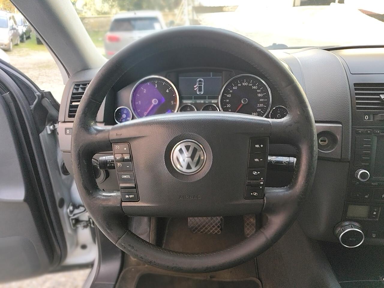 Volkswagen Touareg 2.5 R5 TDI Tip Exclusive