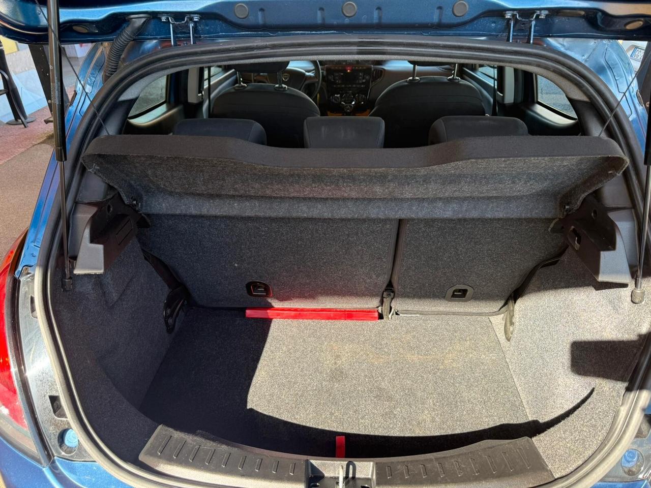 Lancia Ypsilon 1.0 FireFly 5 porte S&S Hybrid Silver Plus