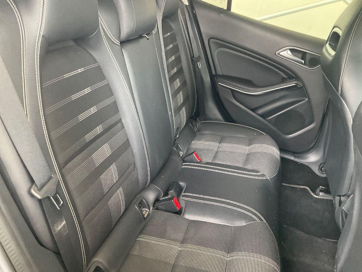 Mercedes-benz GLA 200D 135CV SPORT
