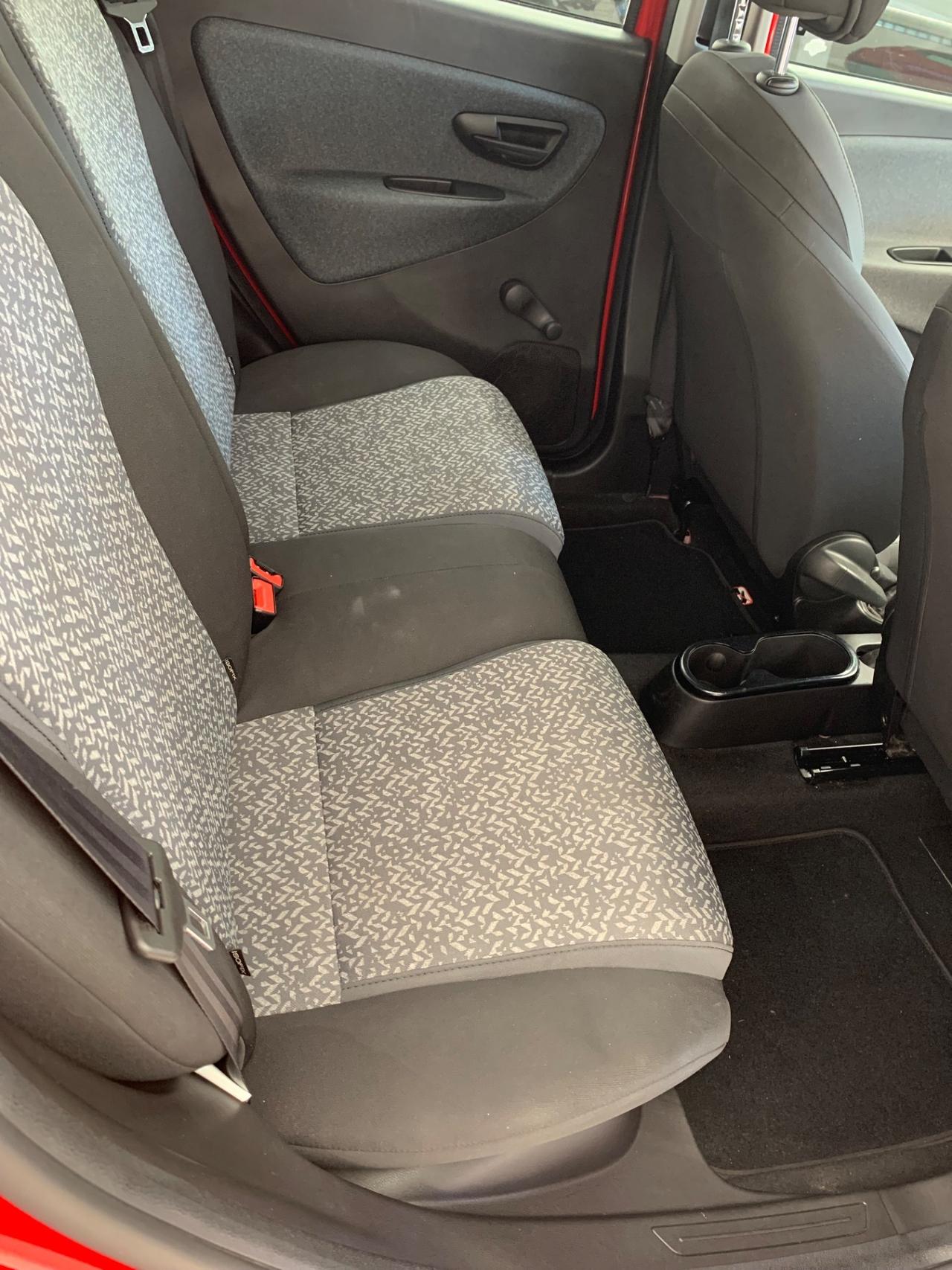 Lancia Ypsilon 1.0 FireFly 5 porte S&S Hybrid Alberta Ferretti