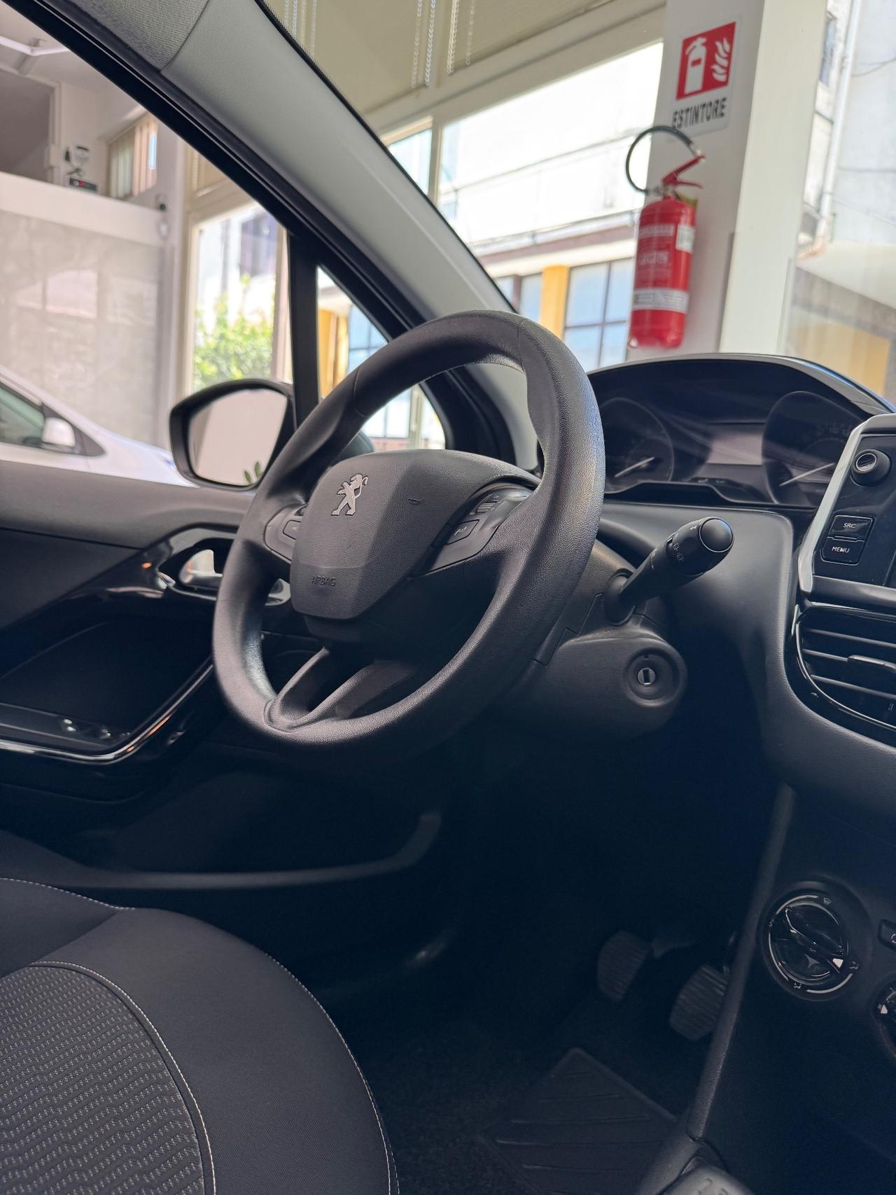 Peugeot 208 PureTech 82 5 porte Allure