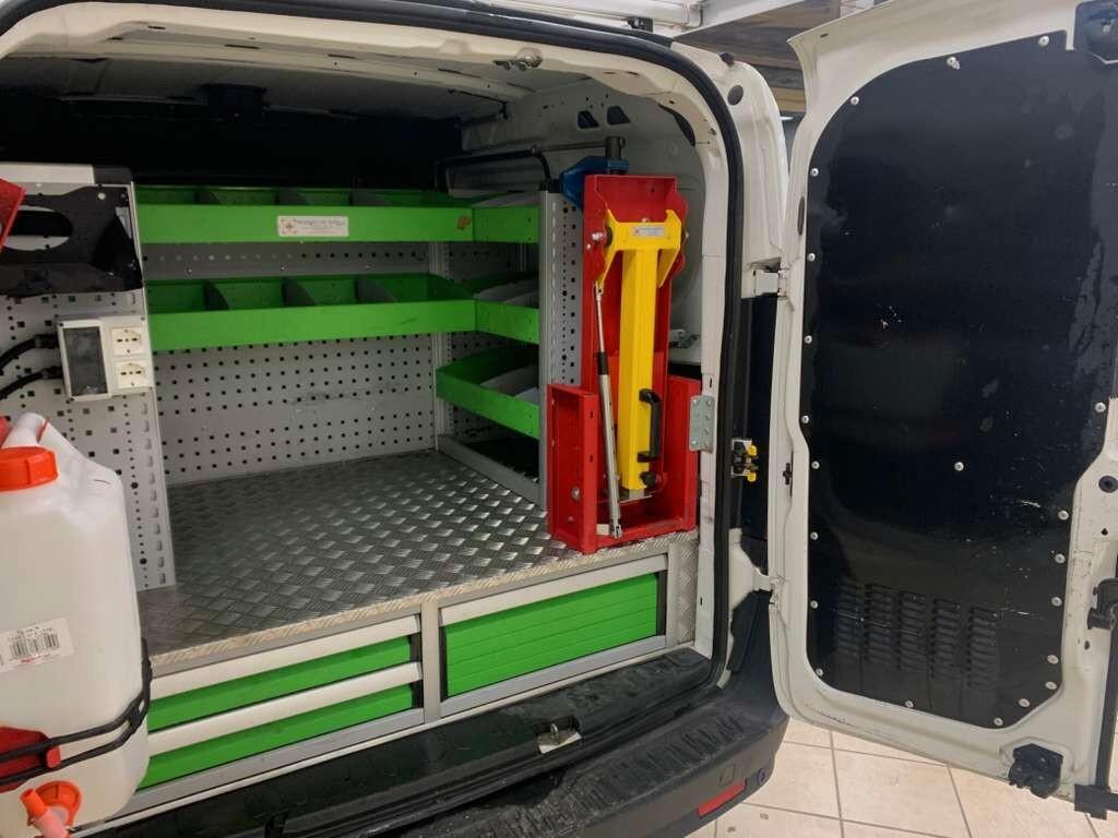 Fiat Doblò 1.4 T-Jet Natural Power *ATTREZZATO+220V*