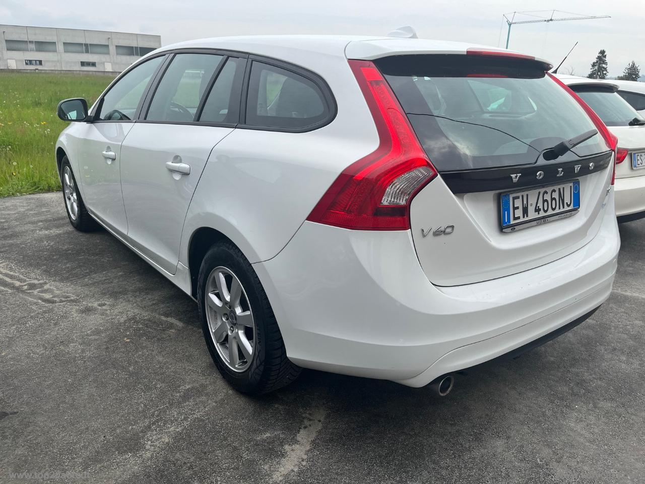 VOLVO V60 D2 1.6 Business|GANCIO TRAINO|94.000 CHILOMETRI CERT.