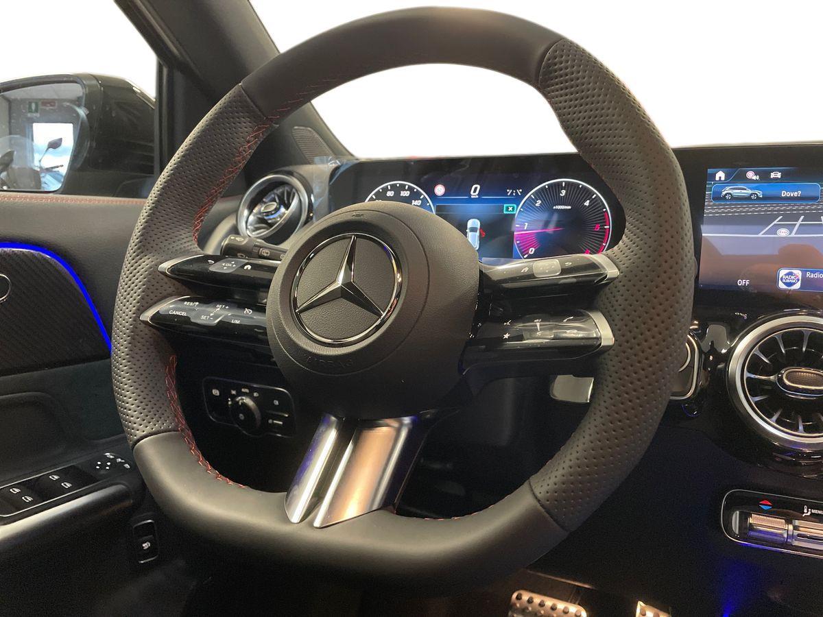 Mercedes-Benz GLA 200 d Automatic 4MATIC