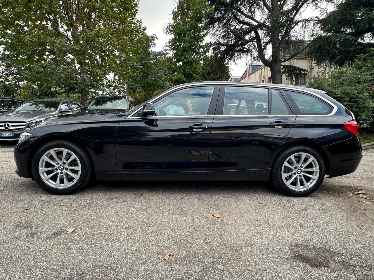 Bmw 318 318d Touring Business Advantage aut.