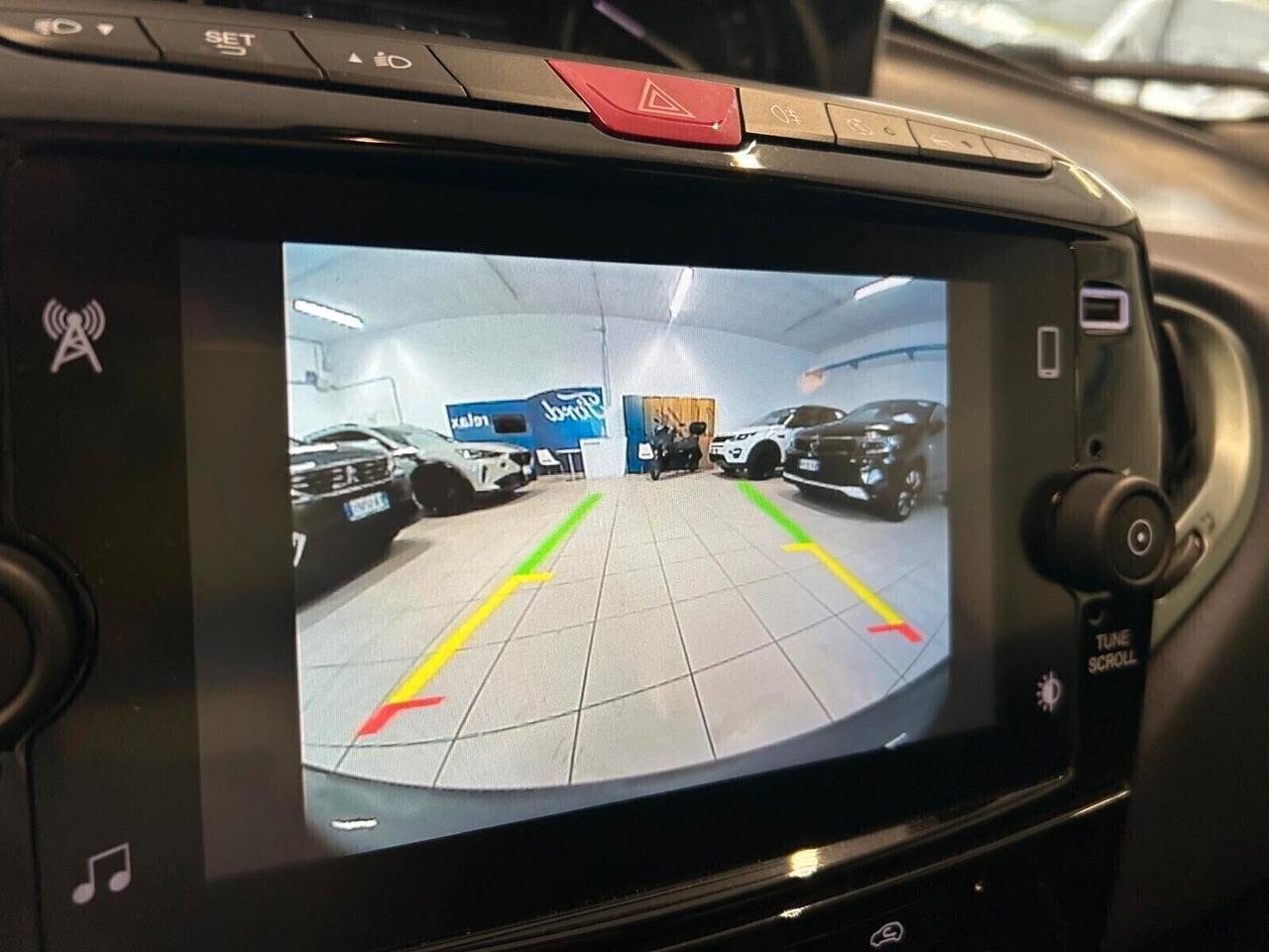 Lancia Ypsilon PLATINO 1.0 FireFly Hybrid SPOTICAR