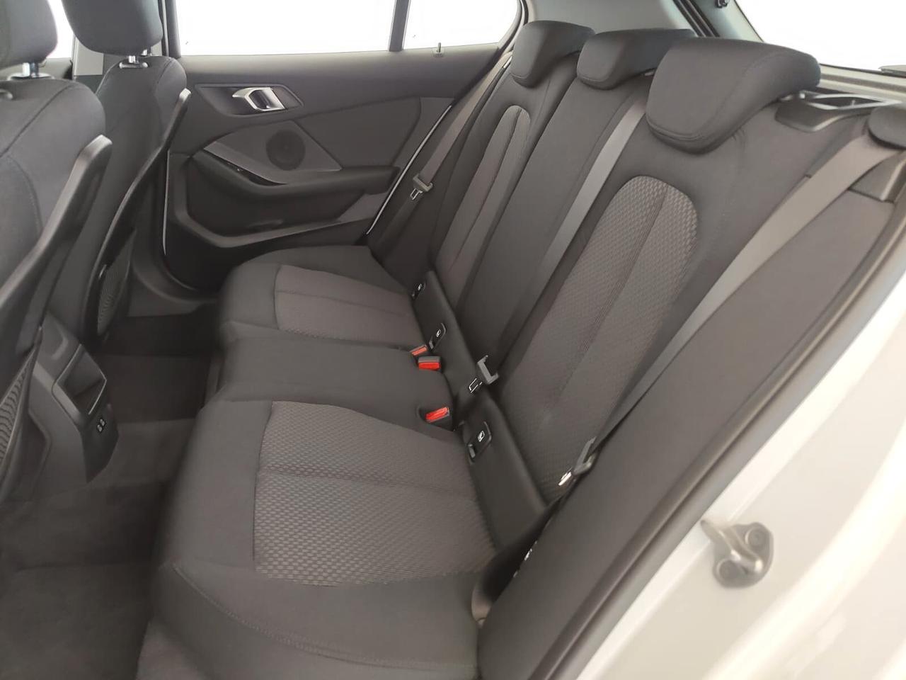 BMW 116d Business Advantage auto - IVA ESPOSTA