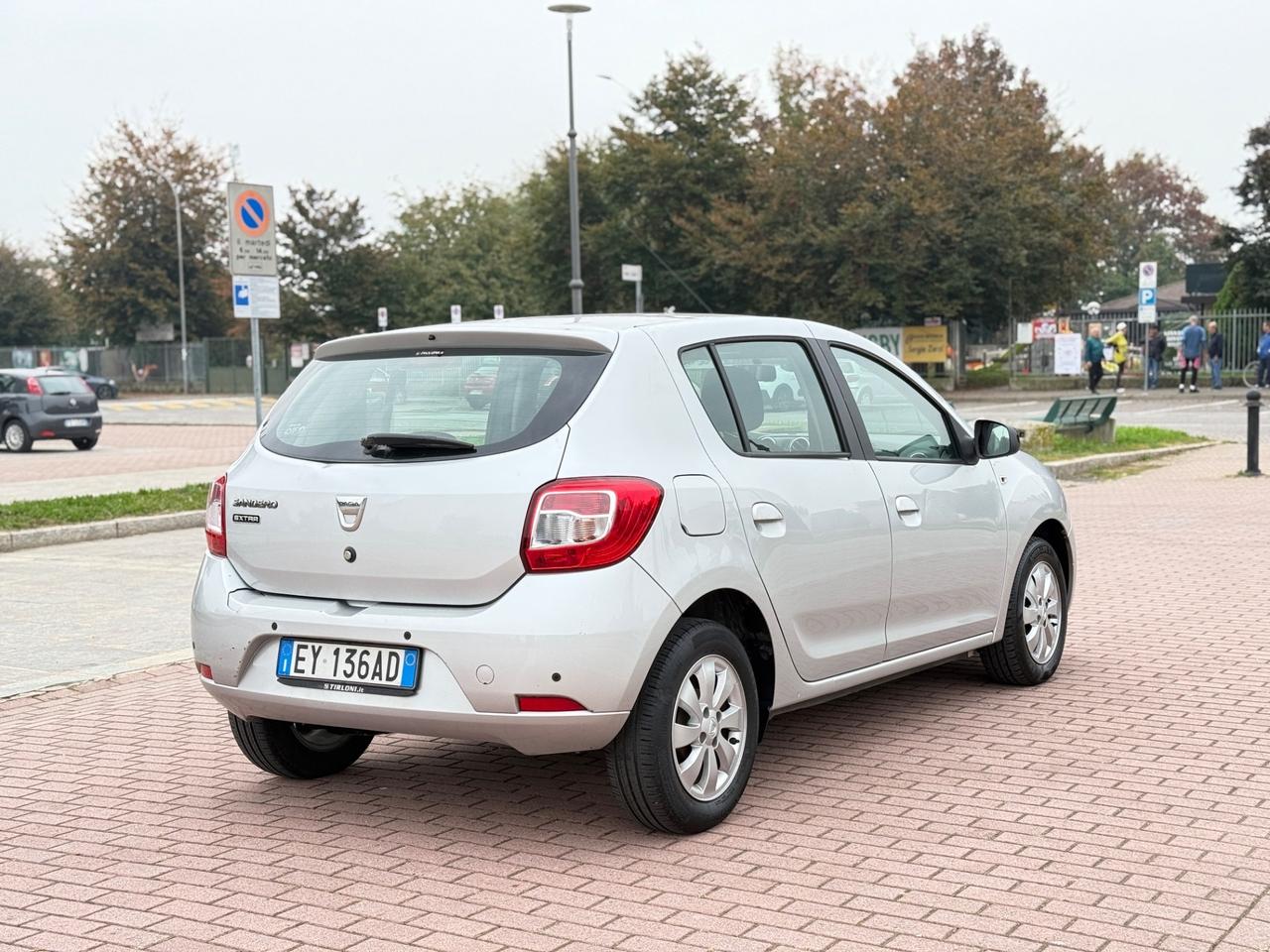 Dacia Sandero 1.2 GPL 75CV Extra
