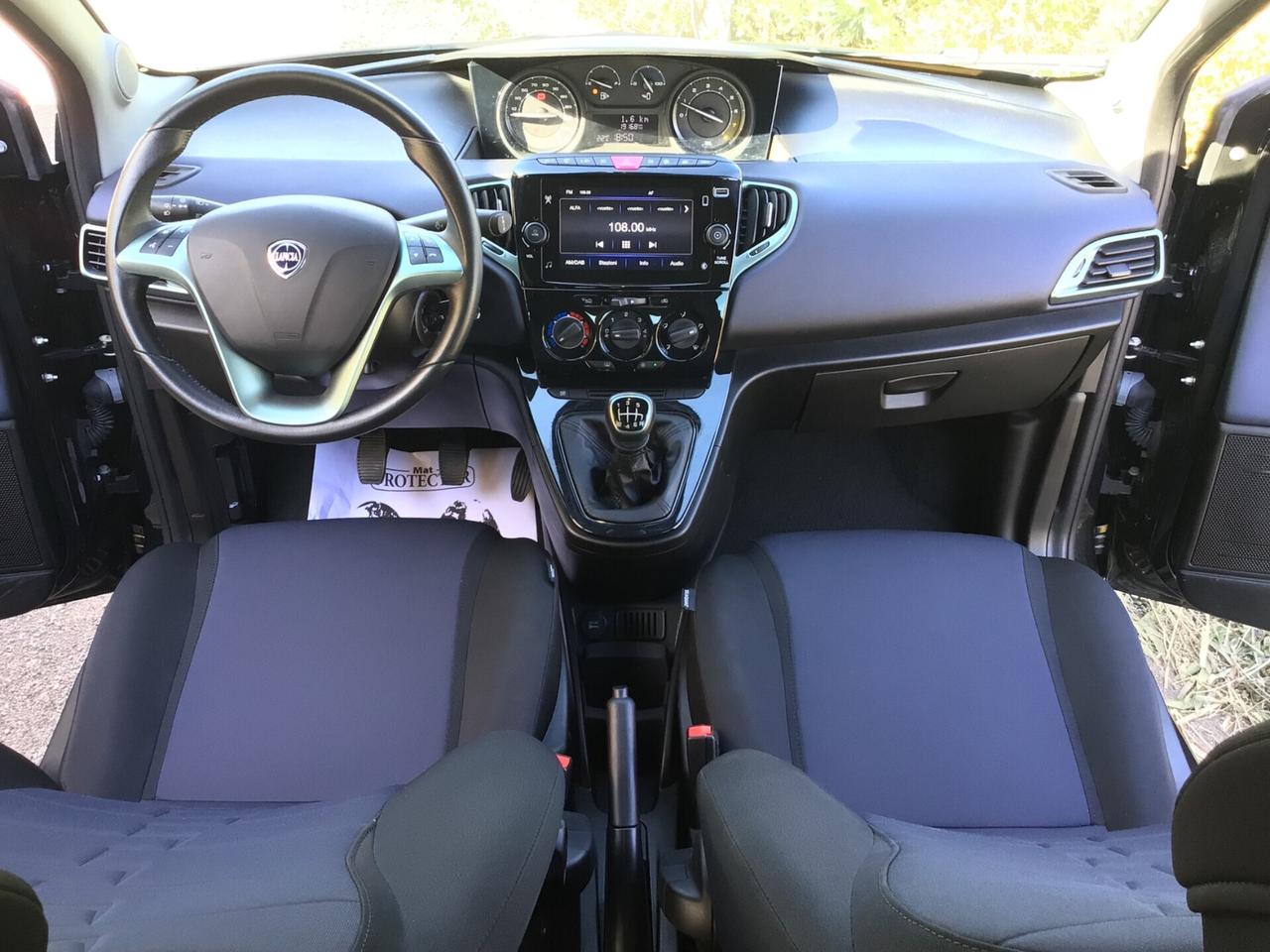Lancia Ypsilon 1.0 70cv Hybrid Platino PREZZO VERO