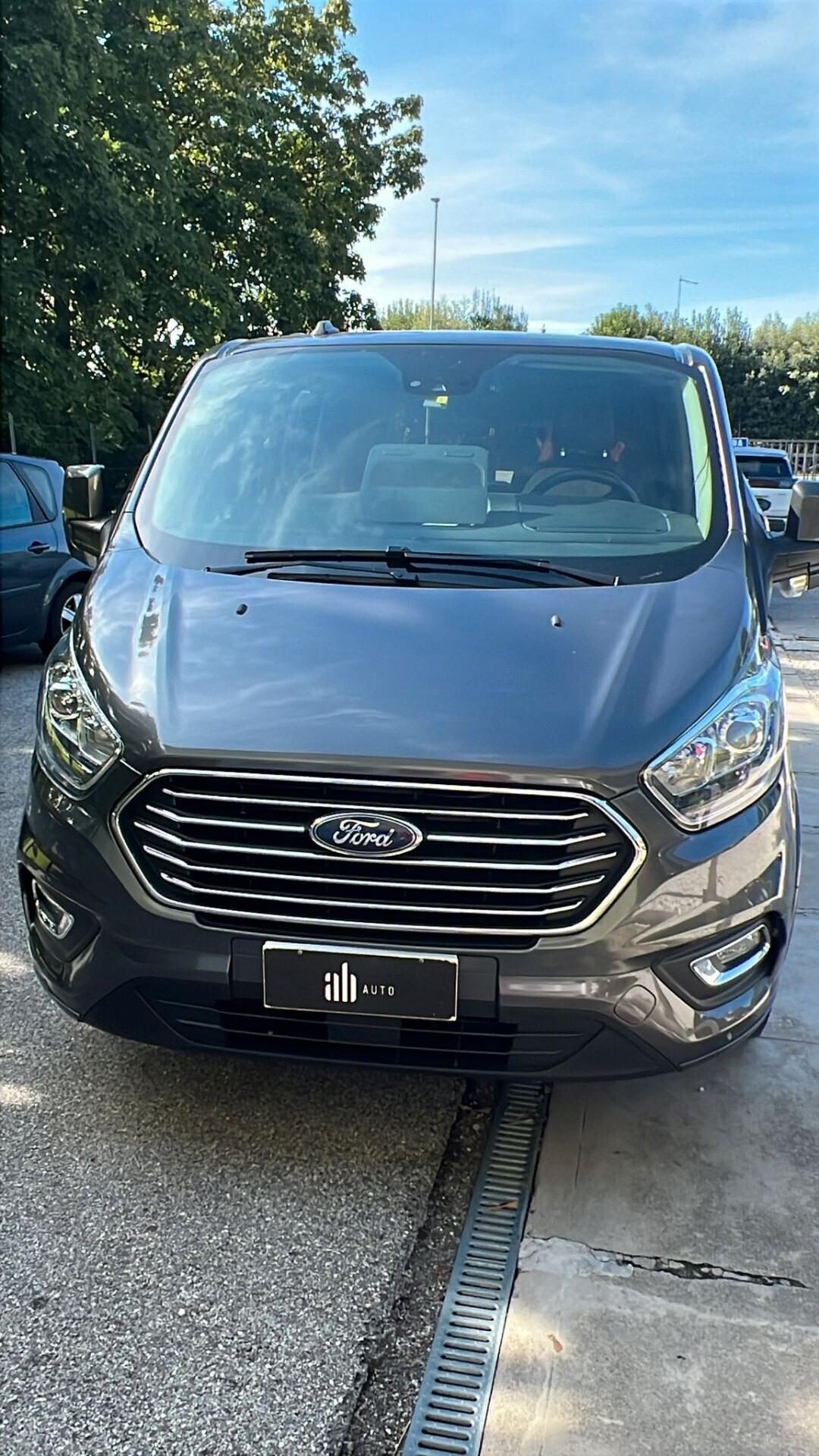 Ford Tourneo Custom 320 2.0 EcoBlue 185CV aut. PC c/sollev. Tit.