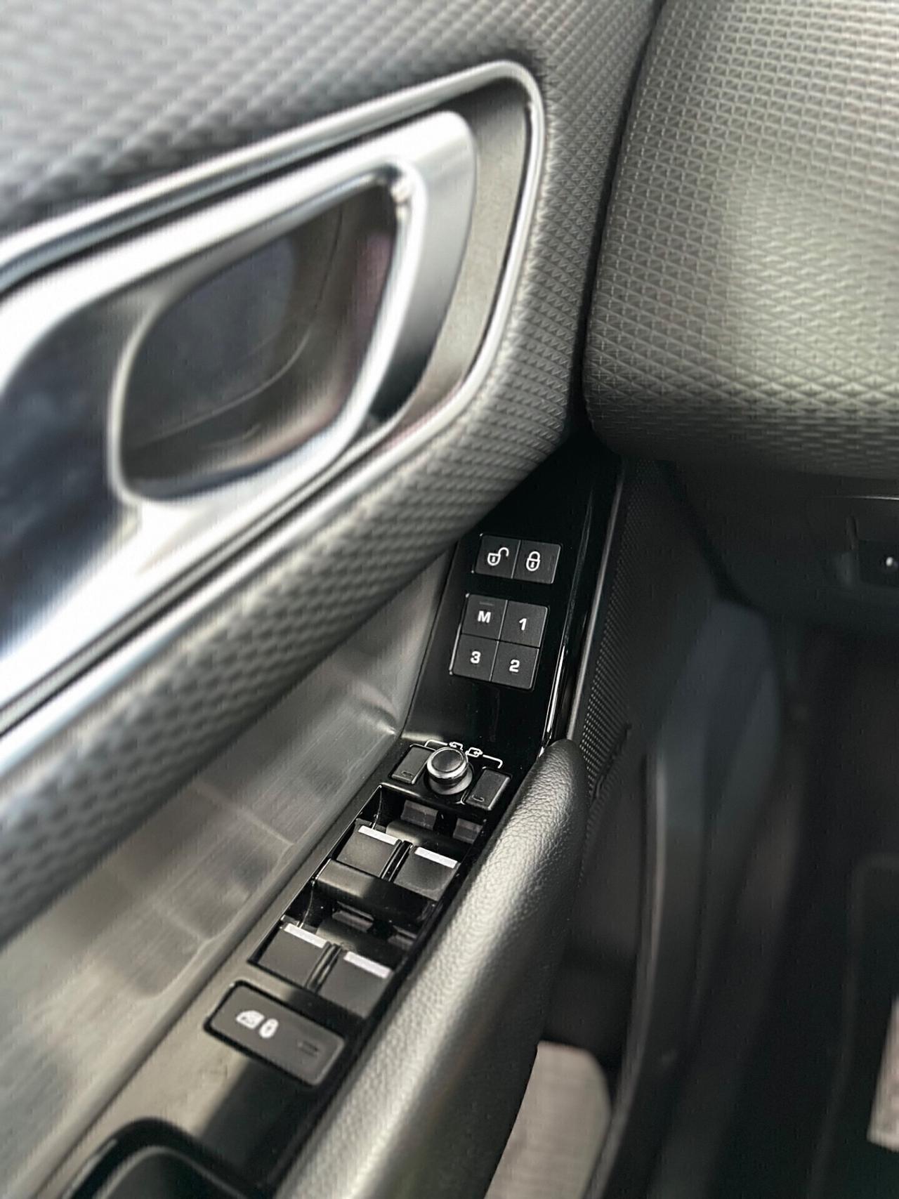 Land Rover Range Velar 2.0D I4 240 CV R-Dynamic HSE