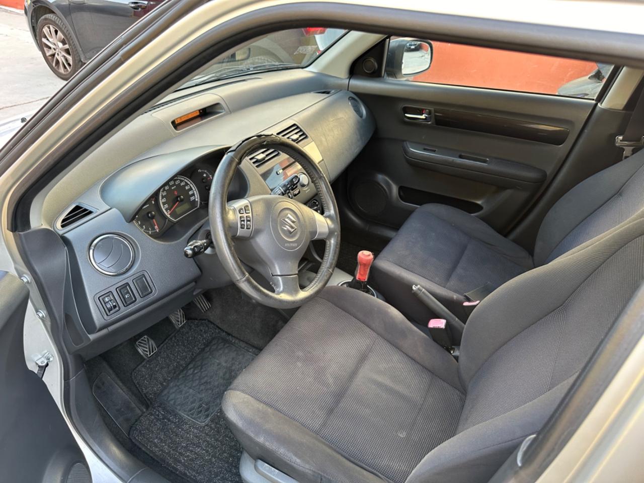 Suzuki Swift 1.3 4x4 5p. GL Benzina