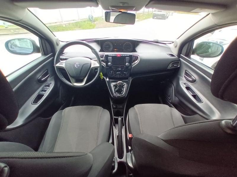 Lancia Ypsilon 1.2 69cv Start& Stop Gold