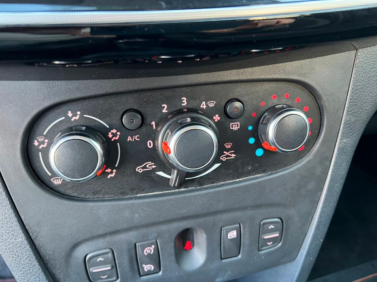 DACIA SANDERO STEPWAY 1.5 DCI 95CV 2020!!! TECHROAD!!!