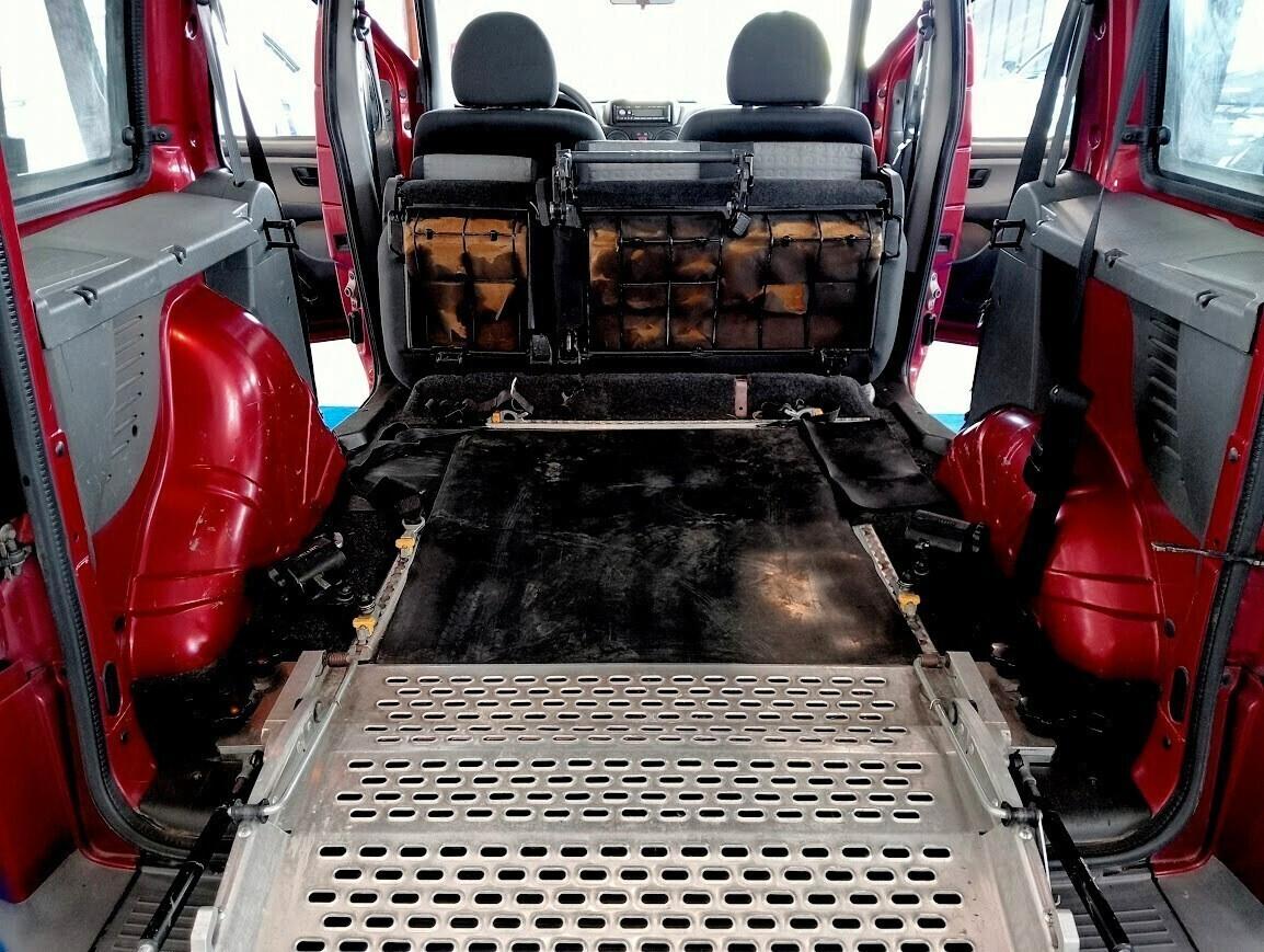 Fiat Doblo 1.3 MJT TETTO ALTO PEDANA RAMPA CARROZZINA