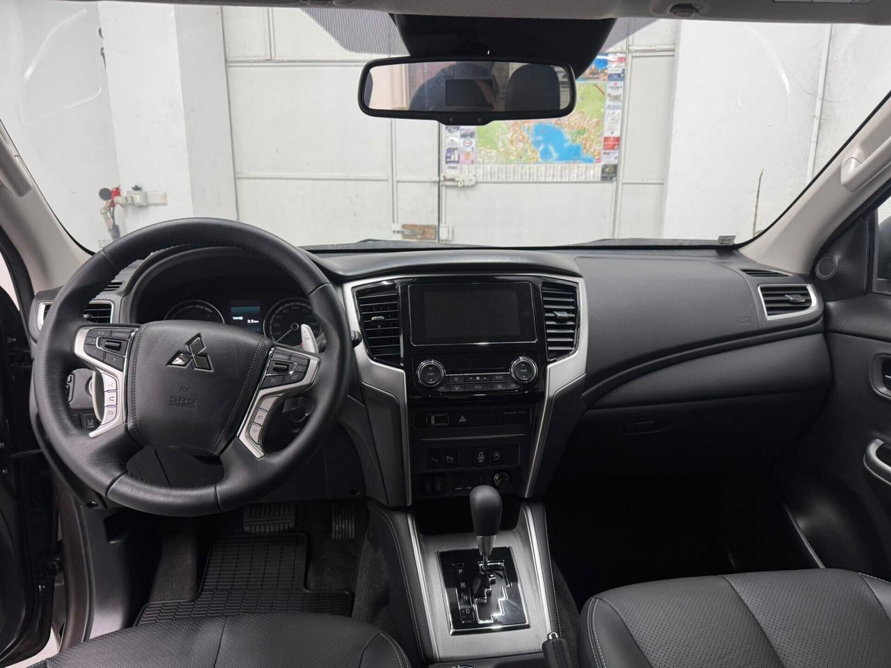 Mitsubishi L200 2.3 D Double Cab 4x4 Super Select Diamond aut.