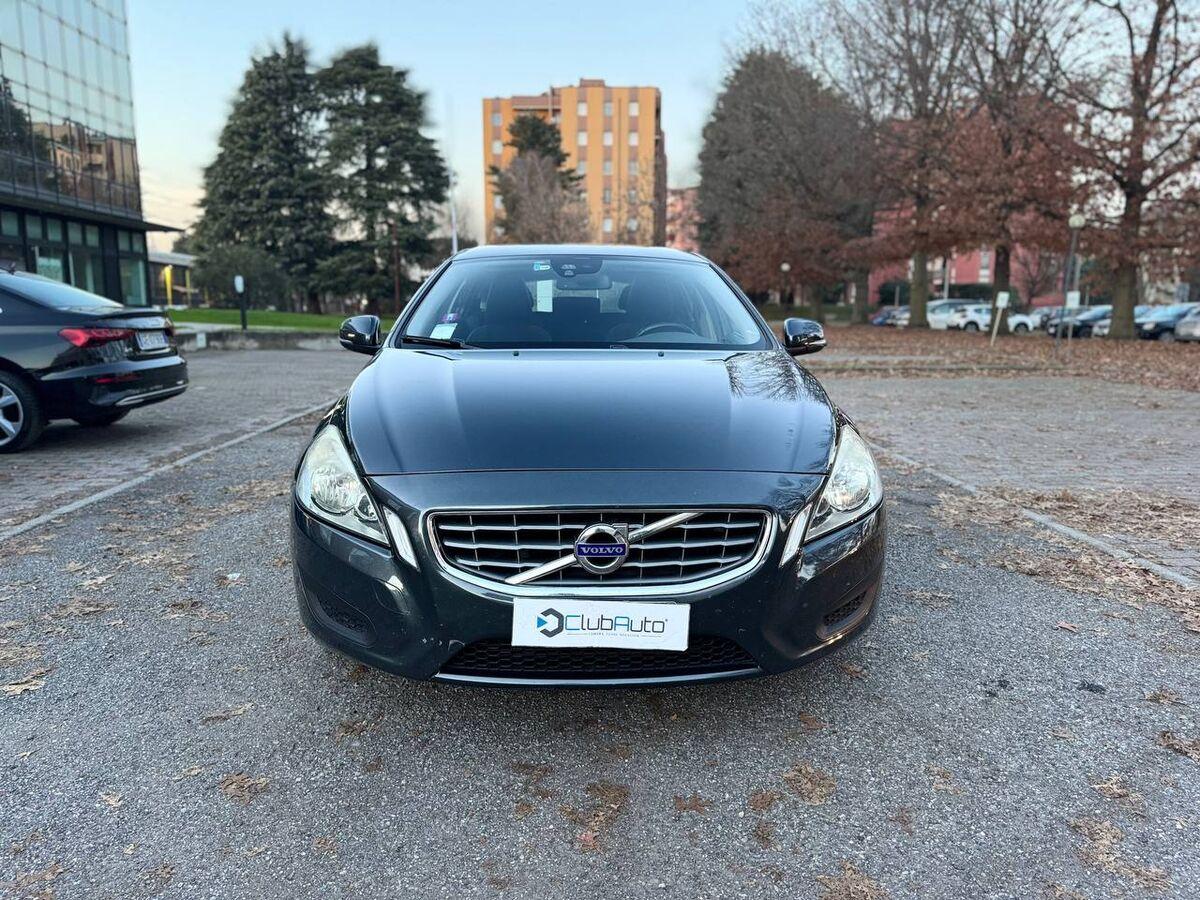 Volvo V60 V60 2.0 D4 ved (d3) Momentum geartronic