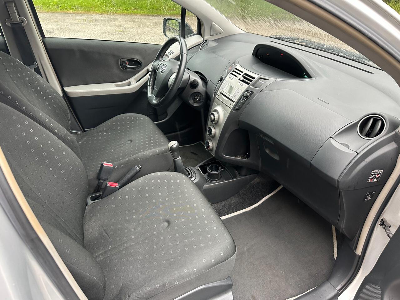 Toyota Yaris 1.0 5 porte 2008 ok neop.