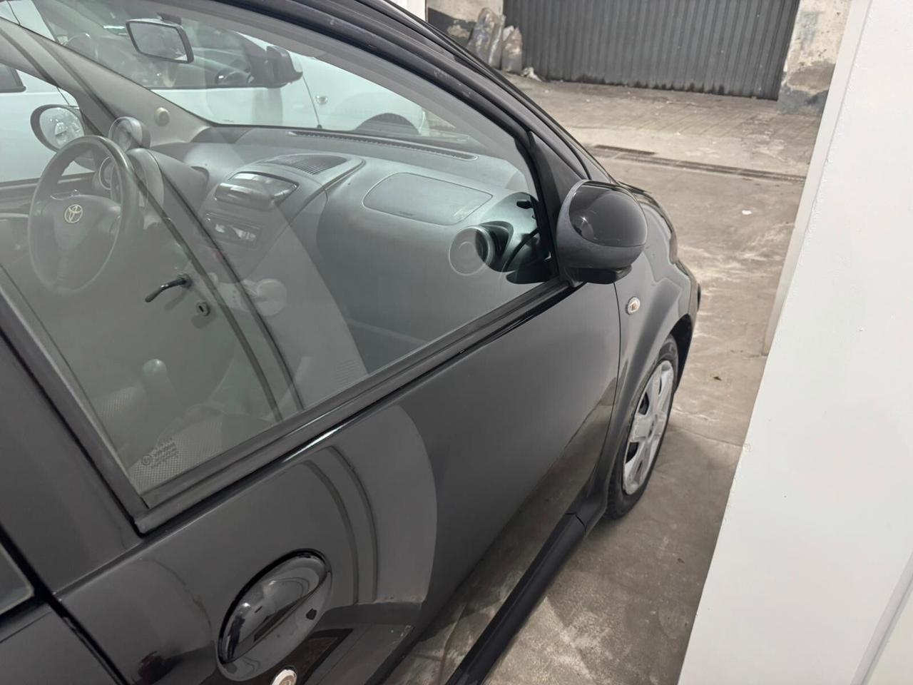 Toyota Aygo 1.0 12V VVT-i 5 porte Now Connect