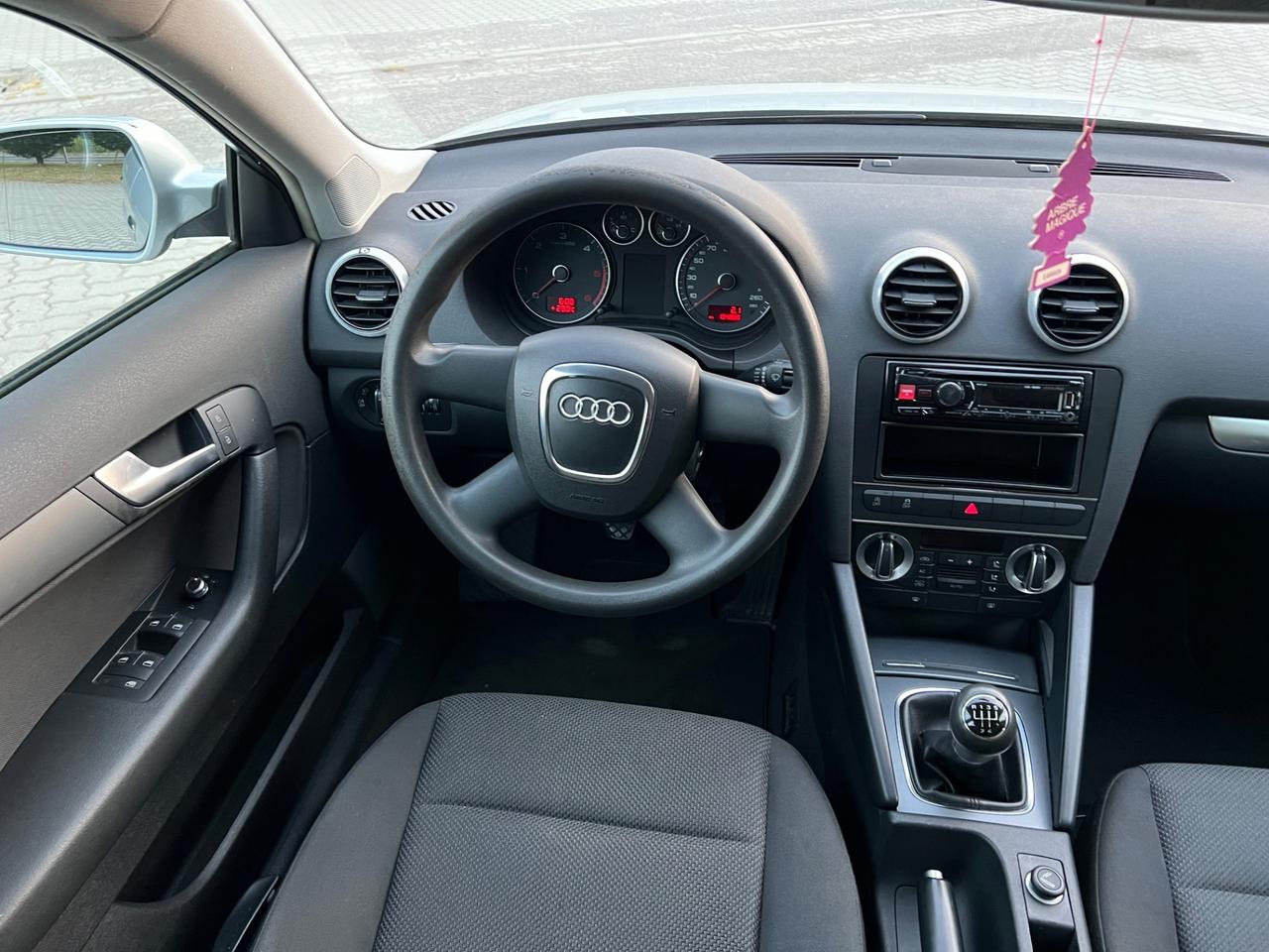Audi A3 SPB 1.6 TDI 105 CV CR Attraction