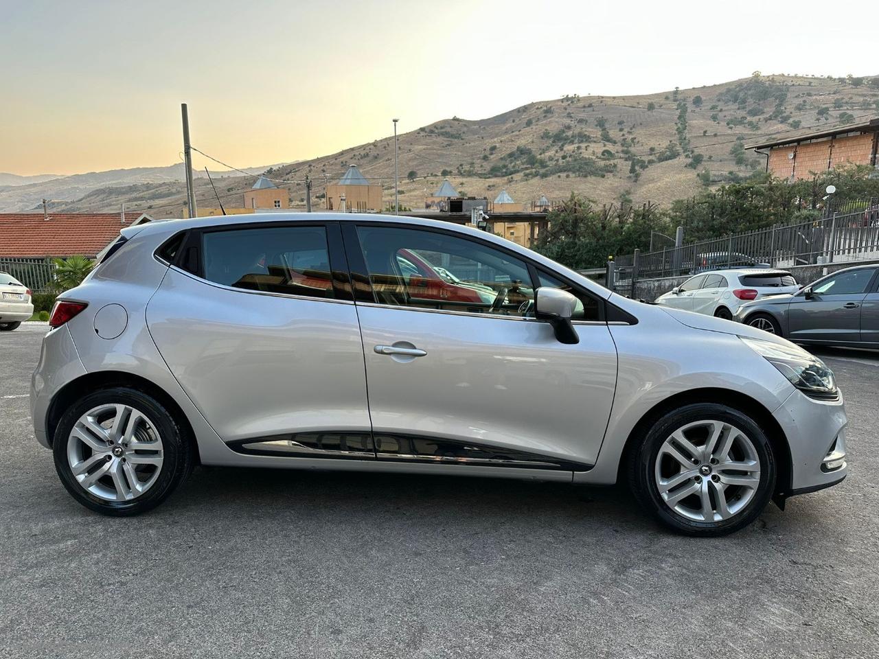 RENAULT Clio dCi 8V 75 CV S&S 5p. Energy Zen ADATTA A NEOPATENTATI