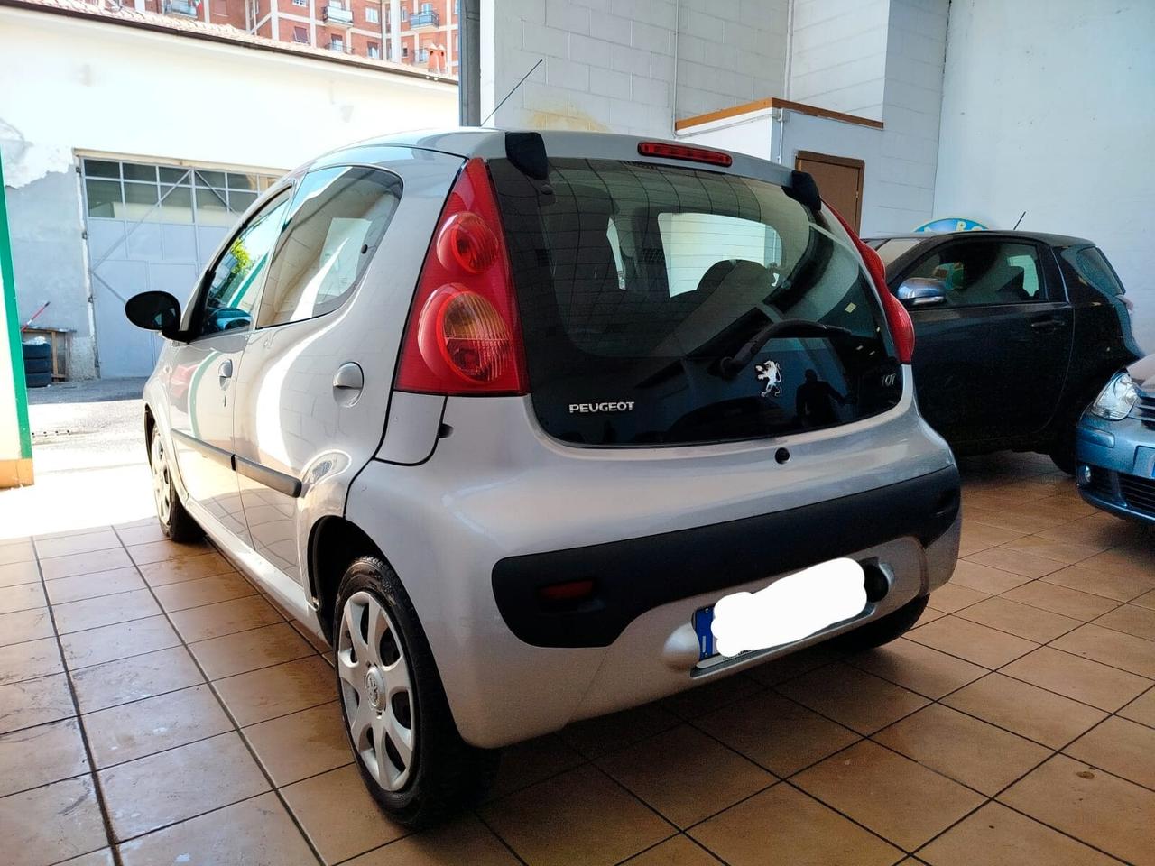 Peugeot 107 1.0 12v Allure (sweet years) 5p 2tronic FL