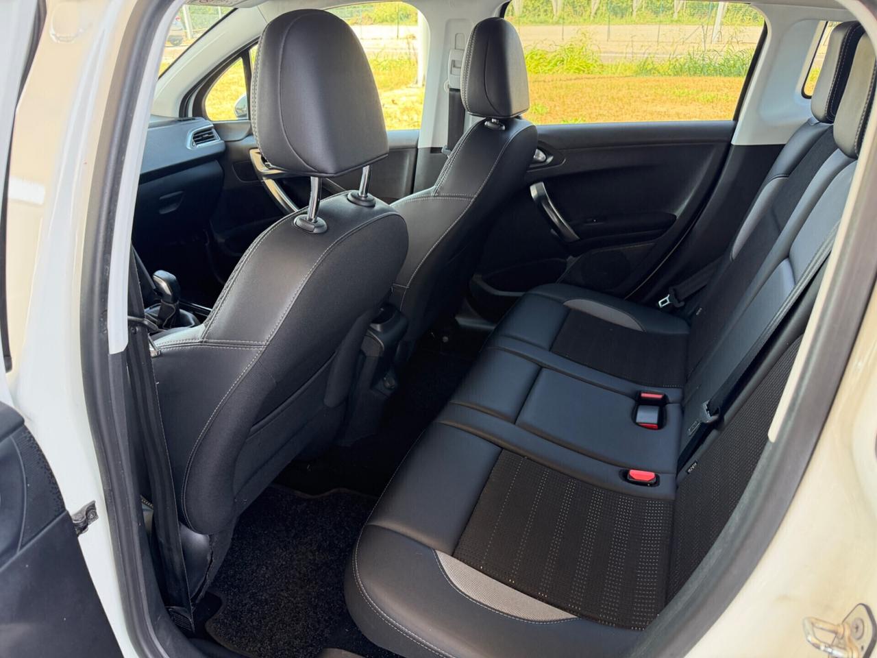 Peugeot 2008 1.6 diesel 2016 Garanzia 12 Mesi