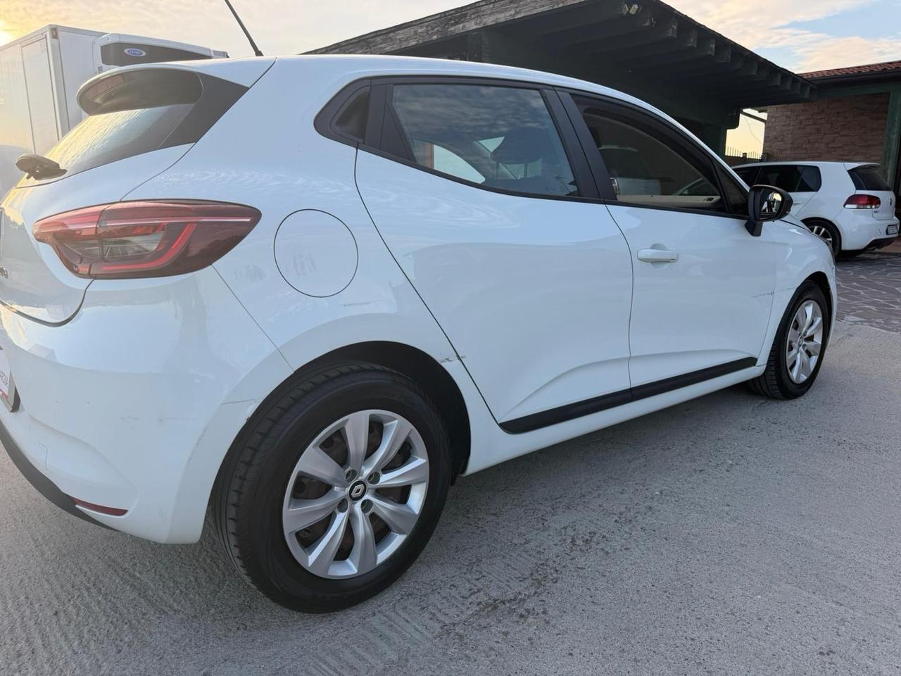 Renault Clio TCe 100 CV GPL 5 porte Intens neopatentati