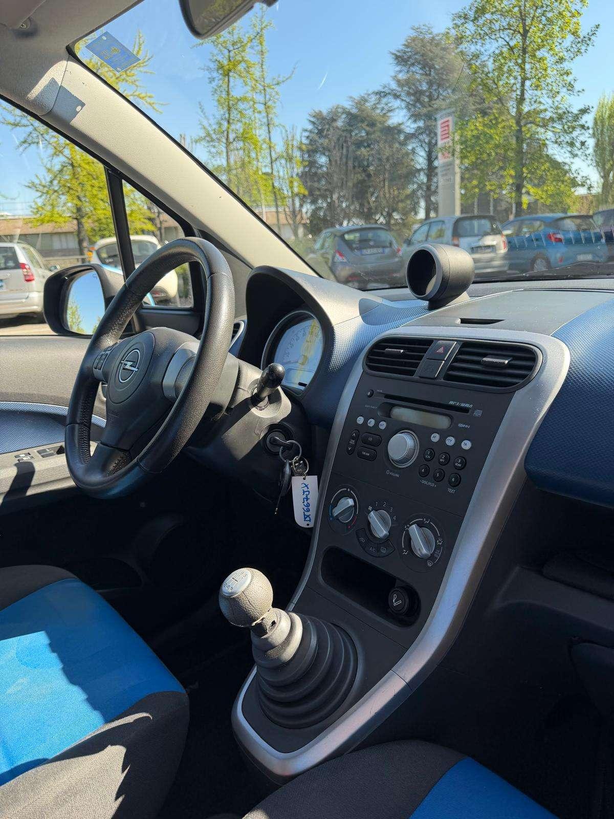 Opel Agila