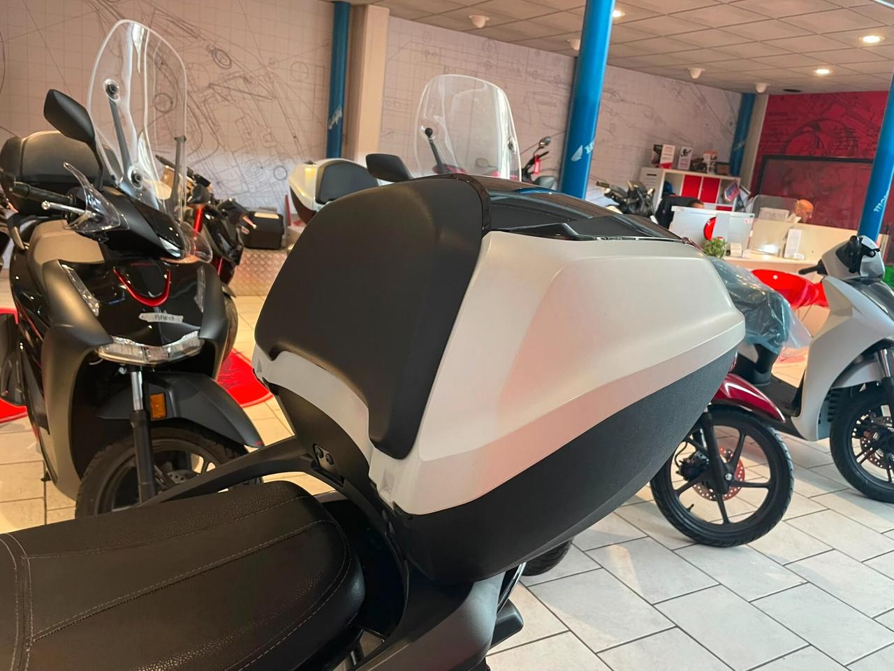 Honda SH 150 SPORTY