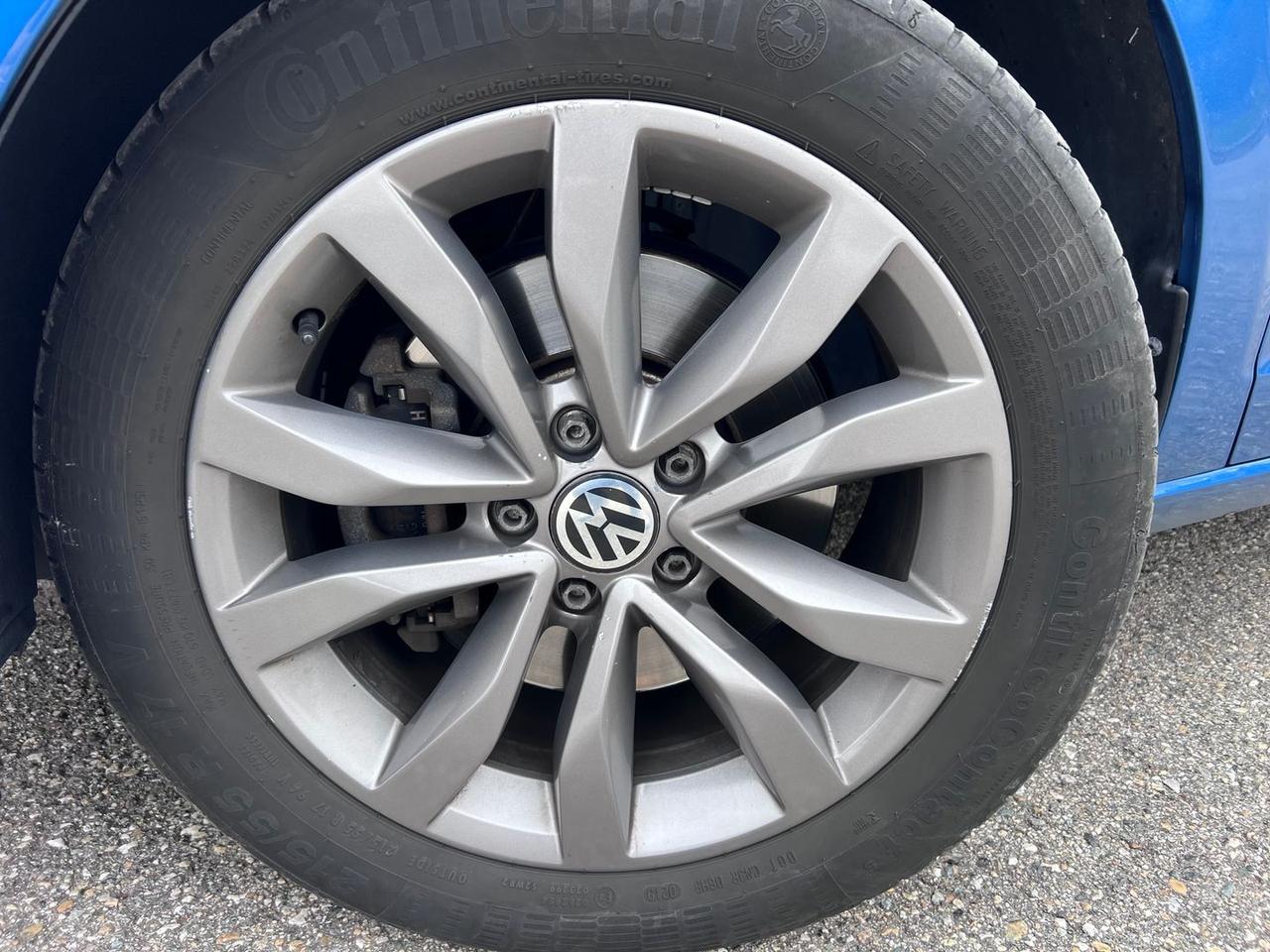 Volkswagen Touran Highline 1.6 TDI BlueMotion