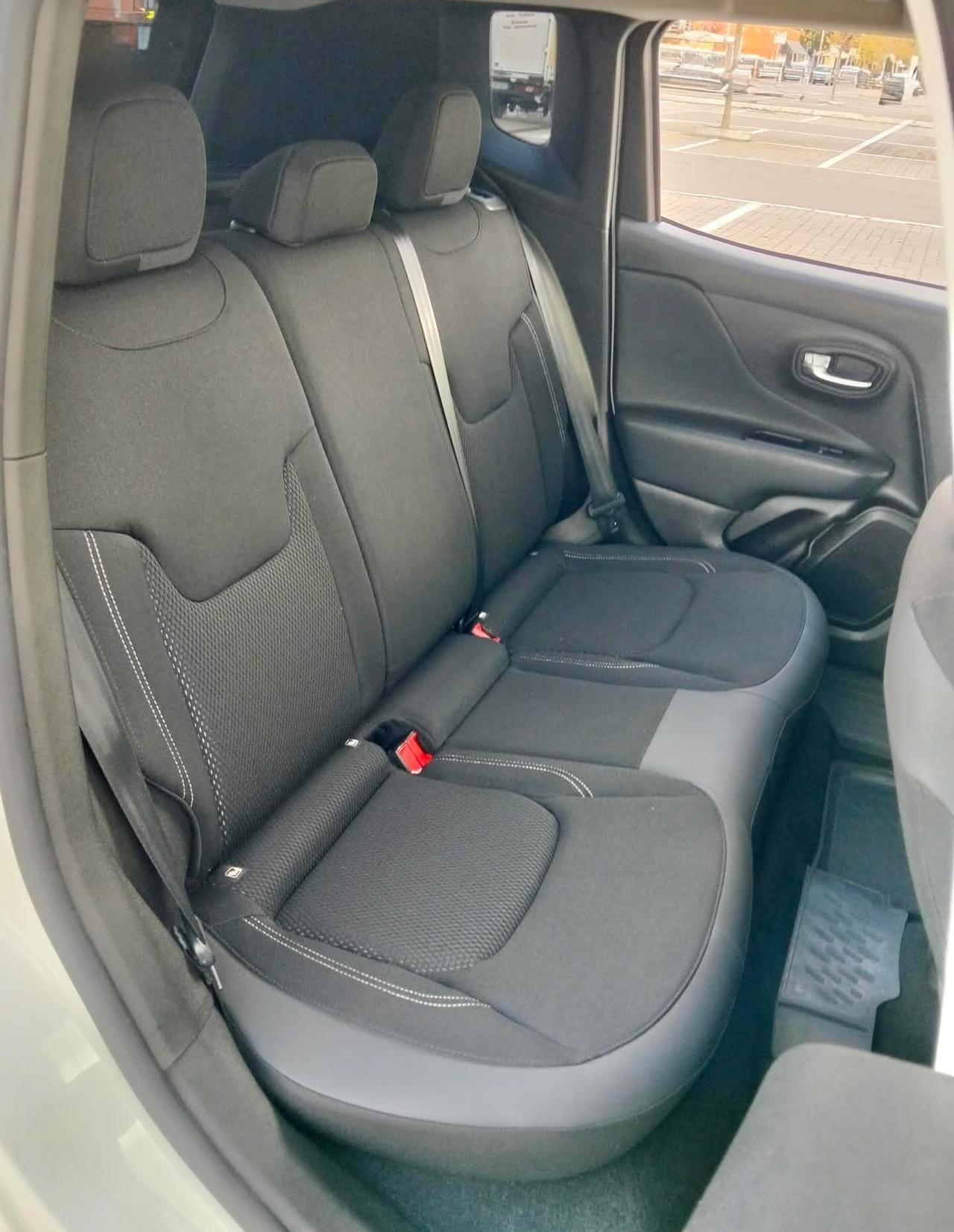 Jeep Renegade 1.3 T4 DDCT Automatic*Navi*Radar*Full