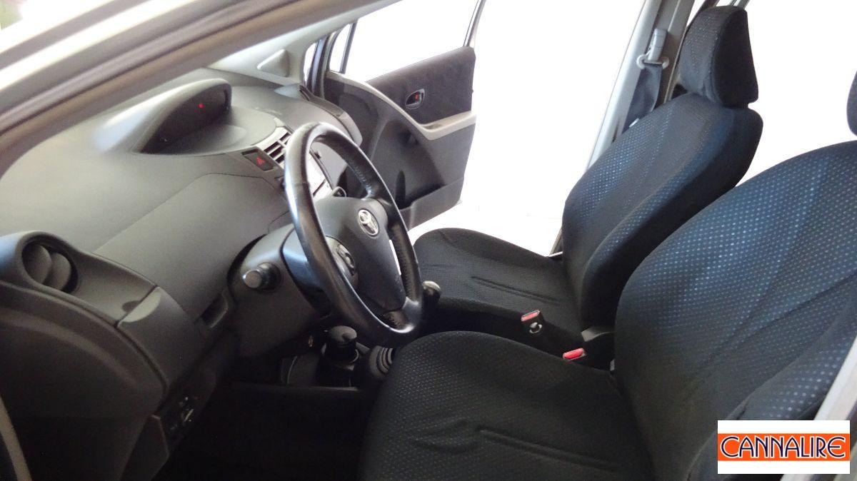 TOYOTA - Yaris - 1.0 5p. Sol
