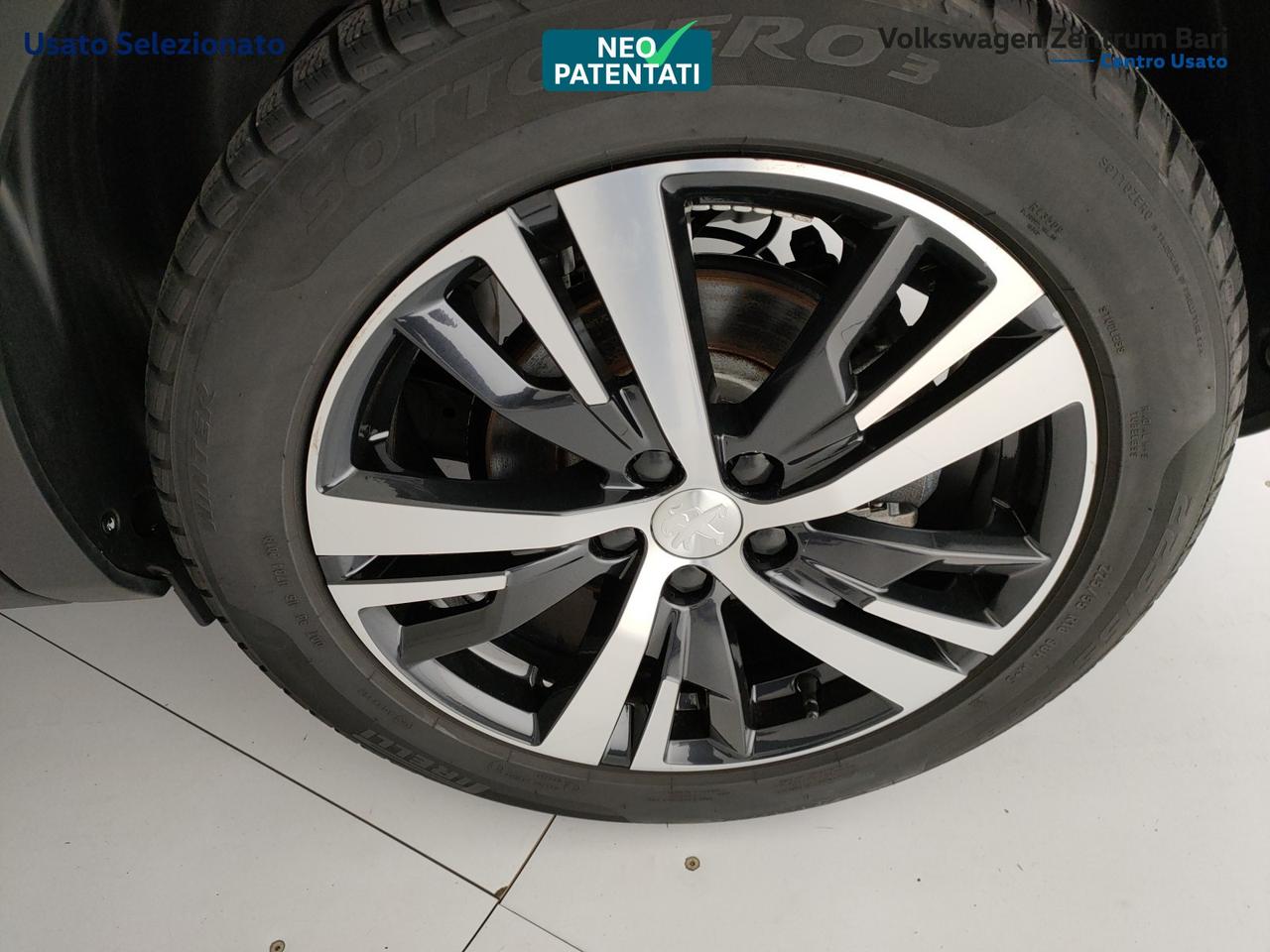 Peugeot 3008 1.5 bluehdi active s&s 130cv eat8