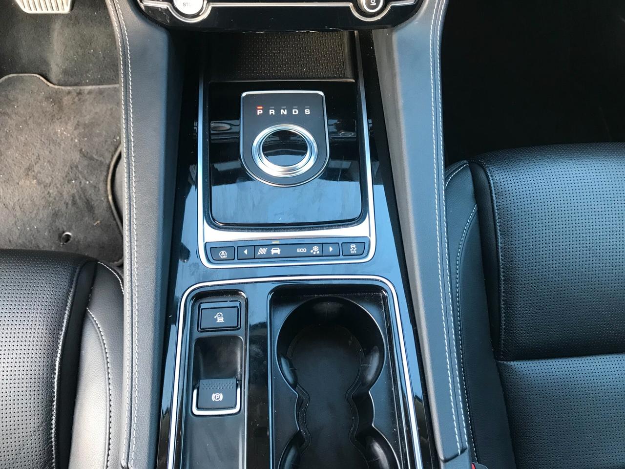 Jaguar F-Pace 2.0 D 240 CV AWD aut. Prestige
