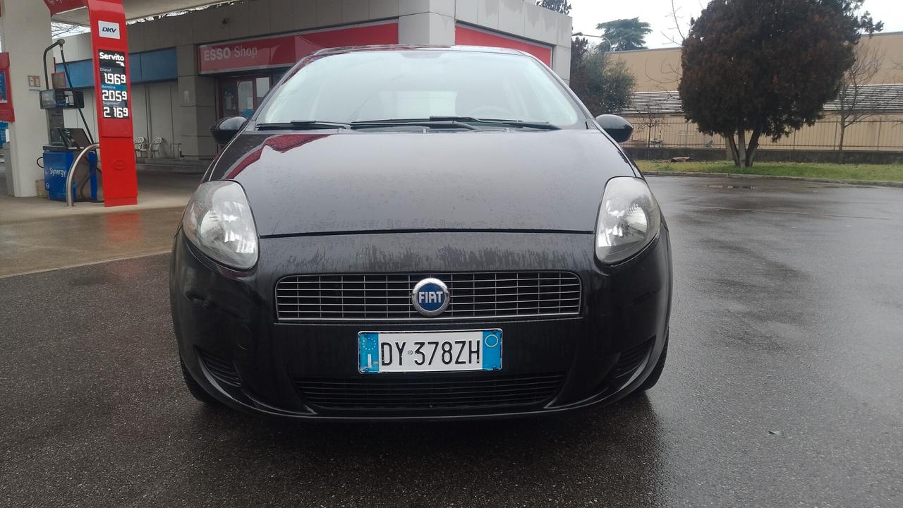 FIAT grande punto 1.2 BZ neopatentati 2010