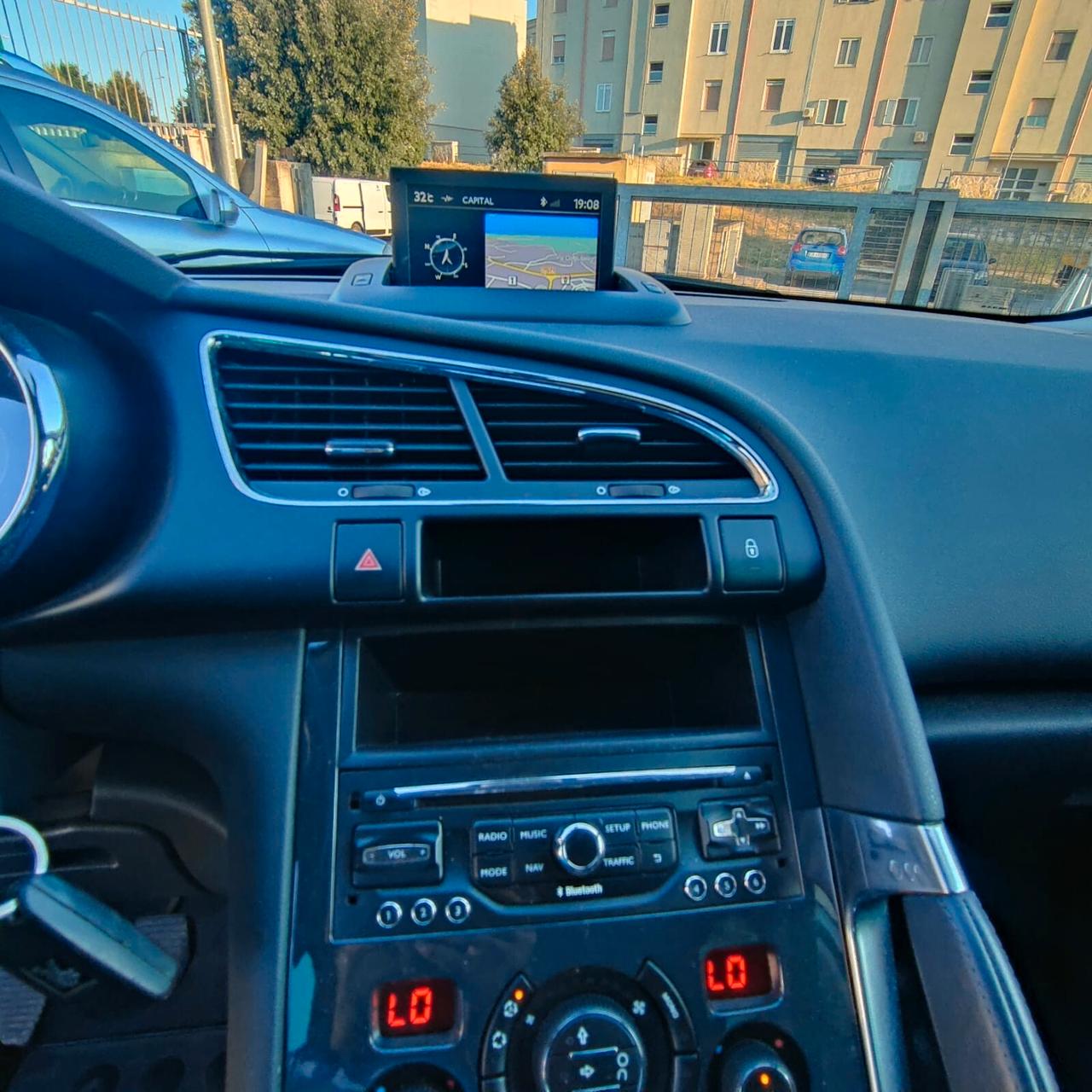 Peugeot 3008 1.6 HDi 115CV Business
