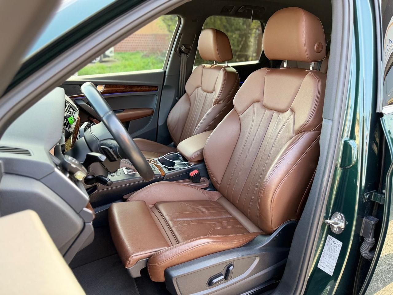 Audi Q5 Business Sport 2.0 40 TDI #9784