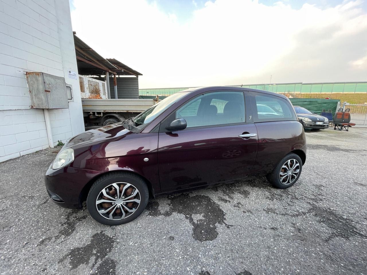 Lancia Ypsilon 1.2 Versus