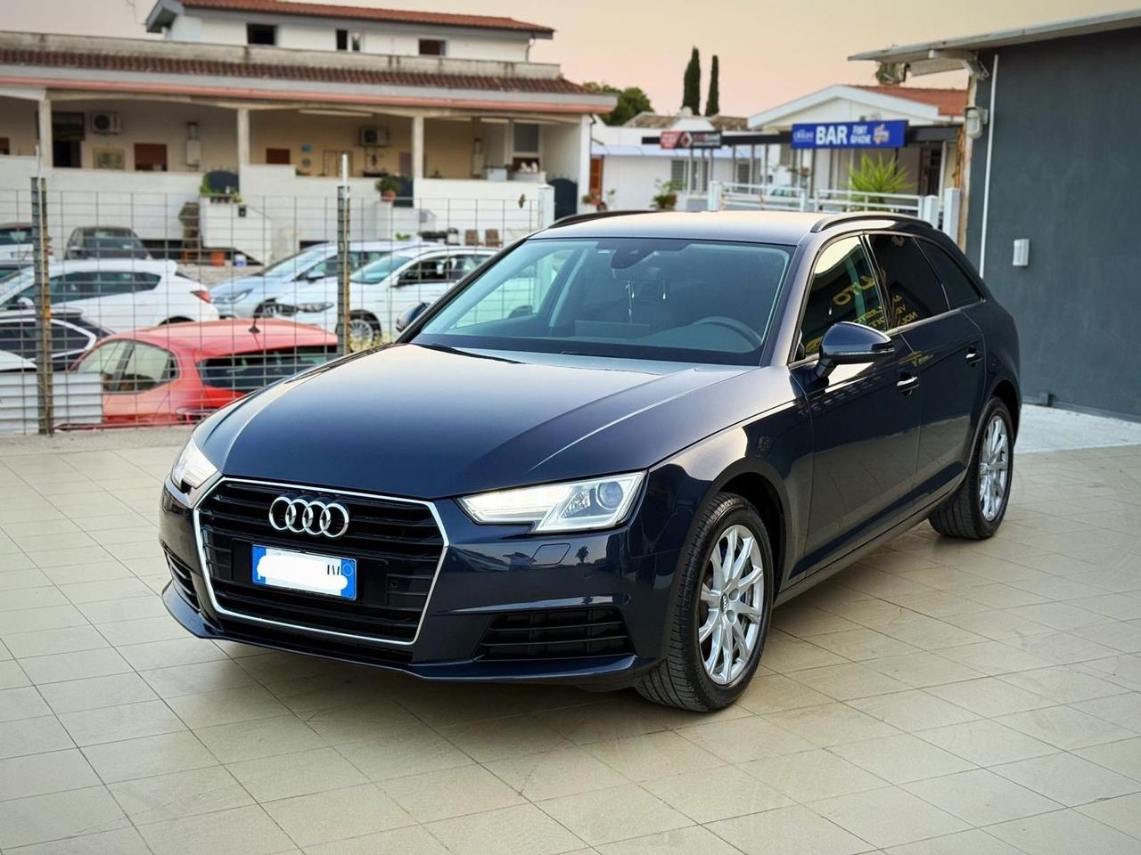 Audi A4 2.0 TDI 190 CV ultra S tronic Design Garanzia 12 Mesi